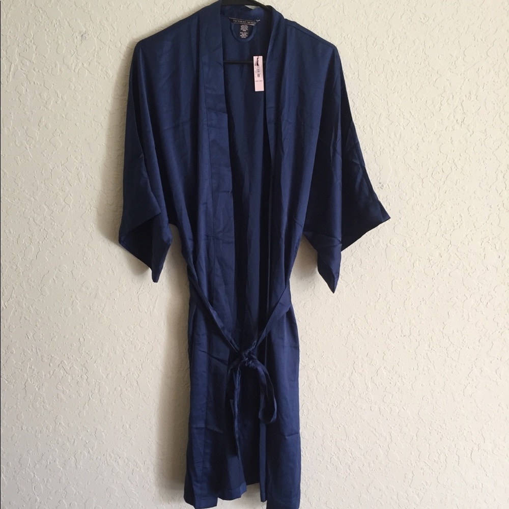 Victoria’s Secret Satin Kimono Robe
